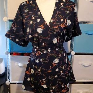 EUC Suzanne Betro wrap blouse